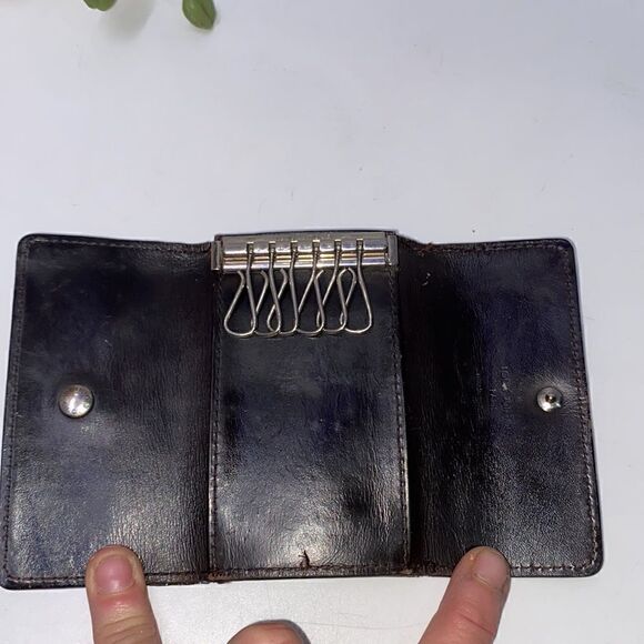 Authentic Louis Vuitton 6 Key Wallet - Picture 5 of 8